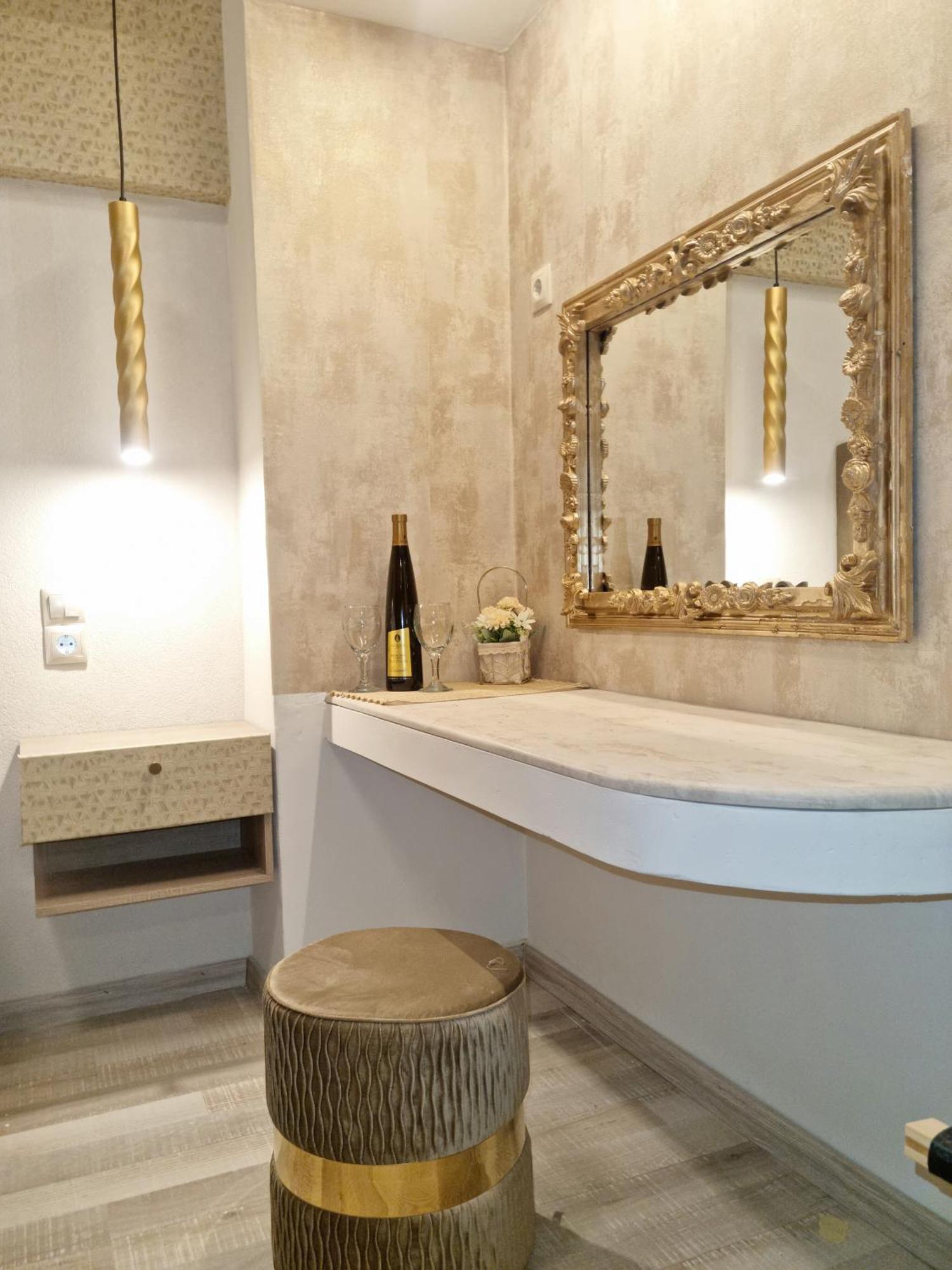 Golden City Center Suites Rhodes City Quarto foto